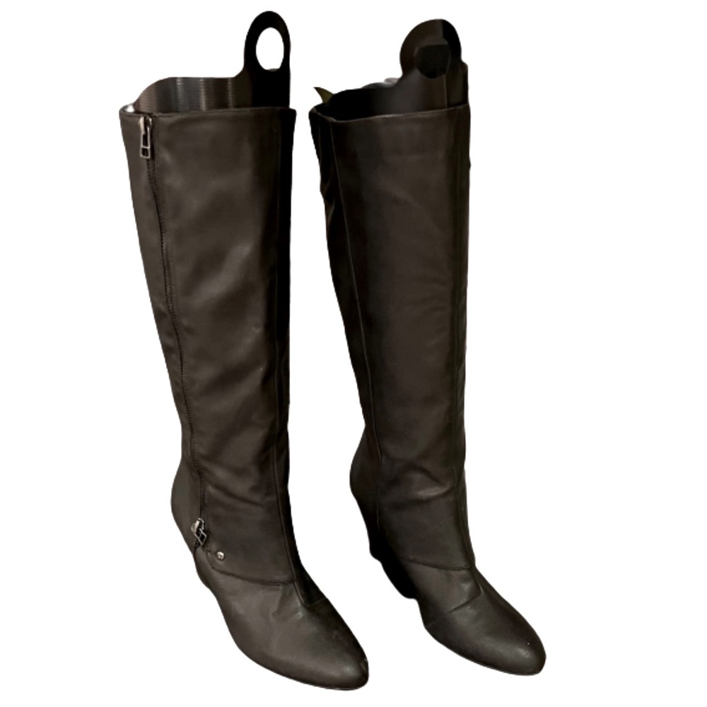 Wedge Boots in Black